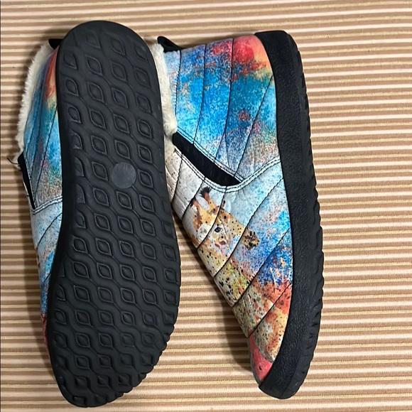 Yes We Vibe slippers with Fur Lining - Picture 2 of 6